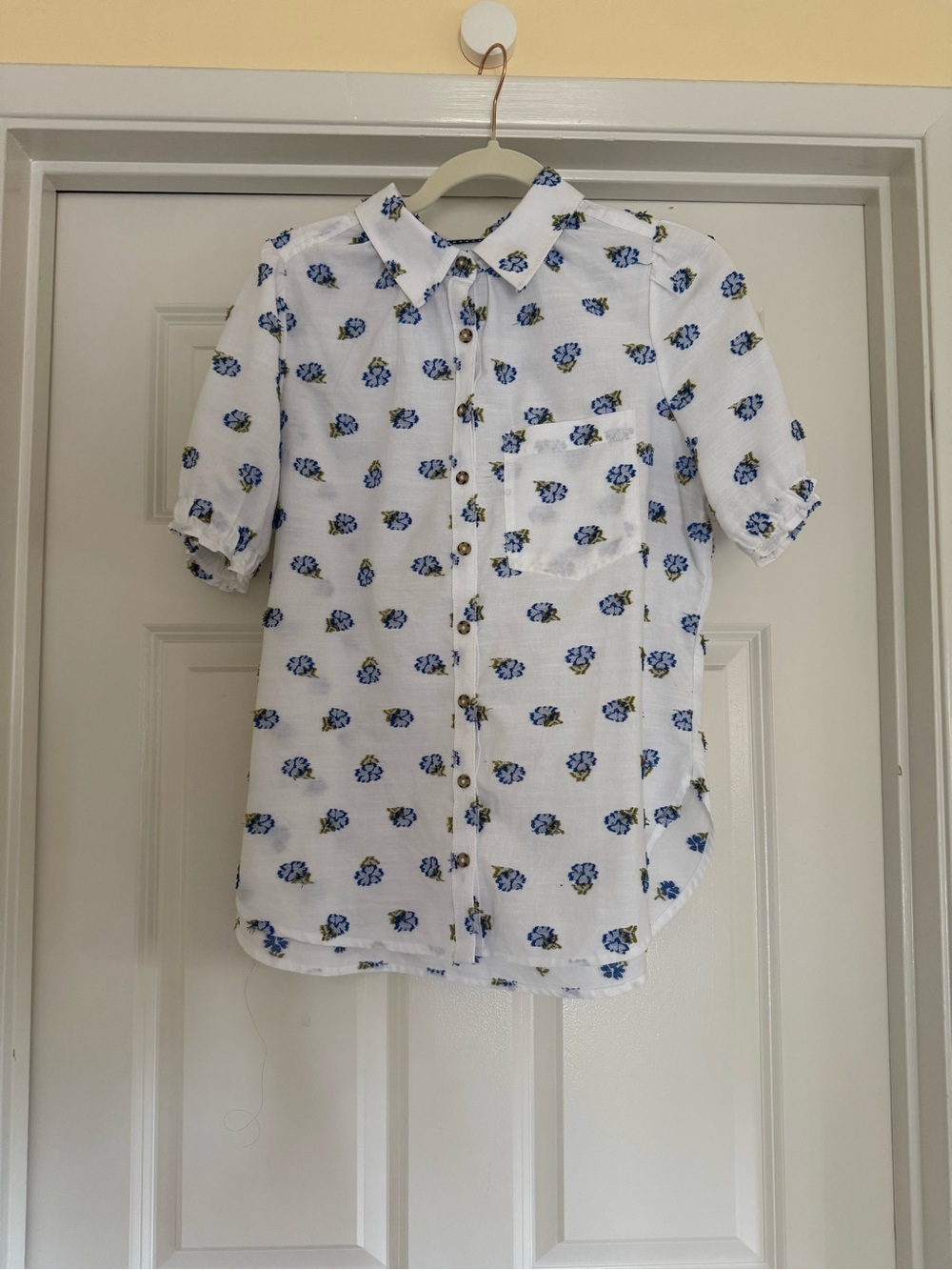 Pilcro White Short-Sleeve Button-Down with Blue Floral Print